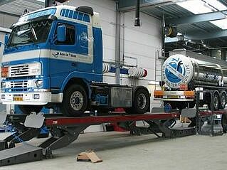 Finkbeiner Hebebühne HDS-Tandem; Betrieb von Lift 1 und Lift 2 einzeln oder gemeinsam